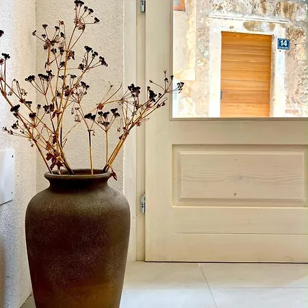 Almara Stone House - Authentic Stone House In Apartment *