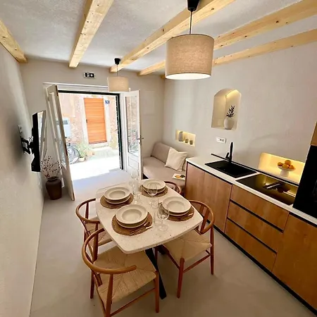 Apartman Almara Stone House - Authentic Stone House In