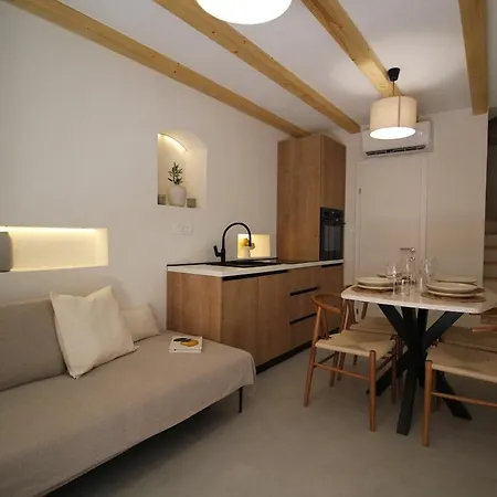 Apartman Almara Stone House - Authentic Stone House In Vis