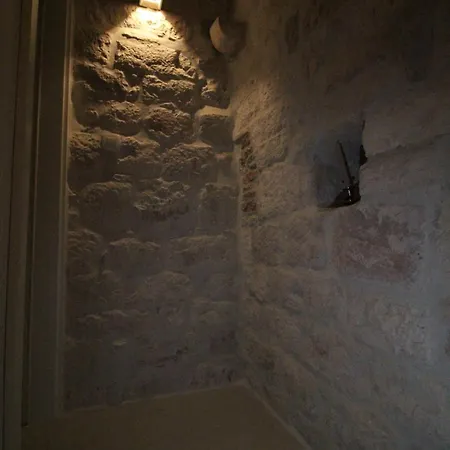 Appartement Almara Stone House Vis